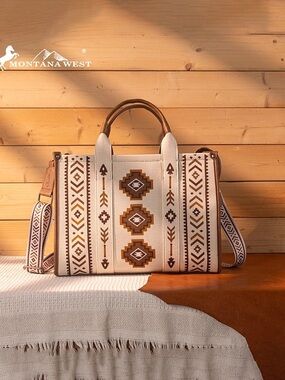 MONTANA WEST AZTEC RETRO ARROWS DUAL SIDED PRINT WIDE TOTE